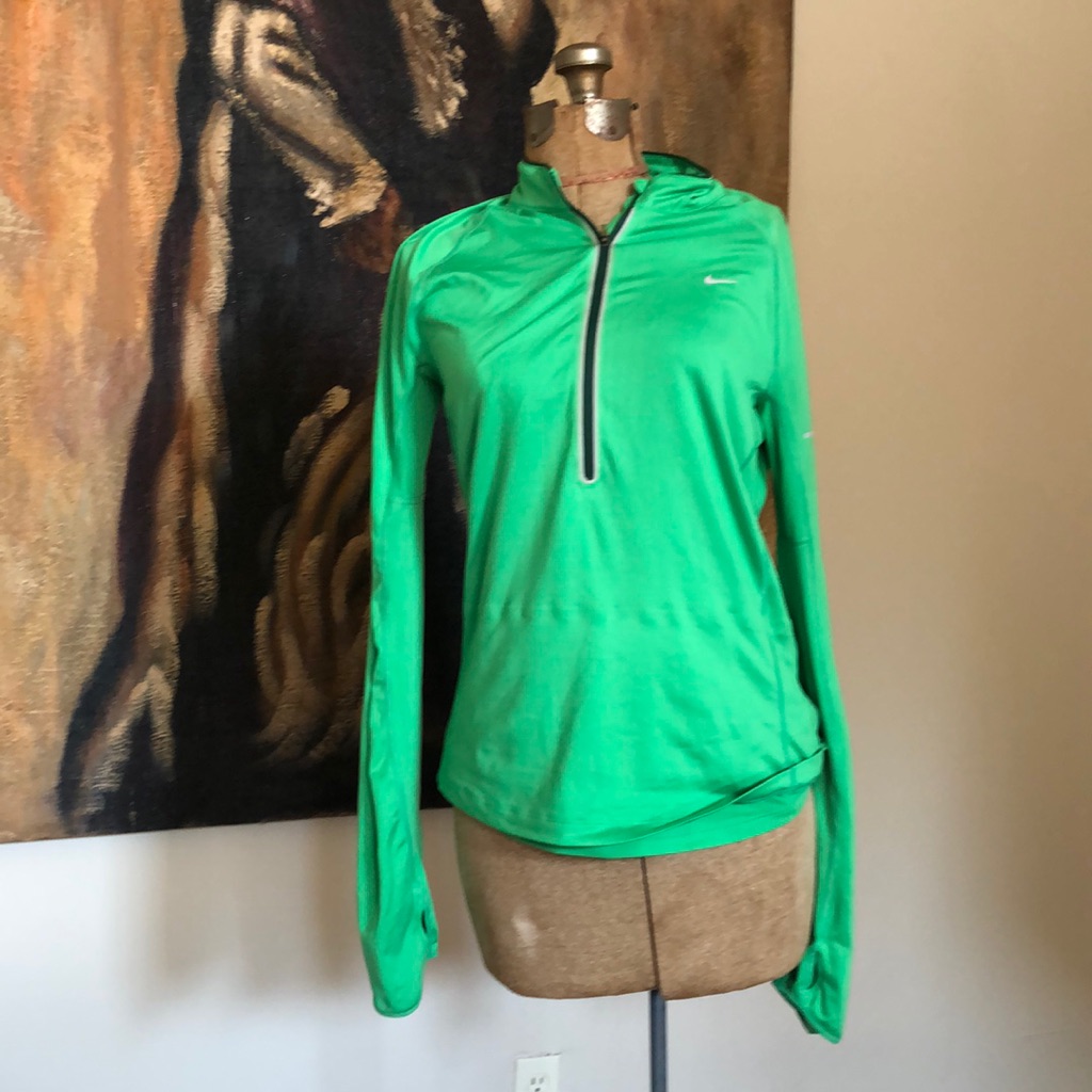 Nike Pull Over